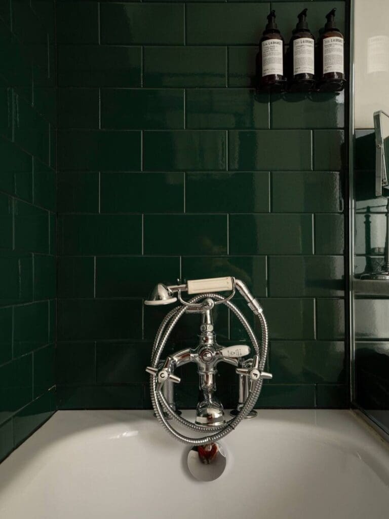Grand Pigalle Hotel bathroom in South Pigalle, Paris – boutique hotel for a stylish girls’ trip.