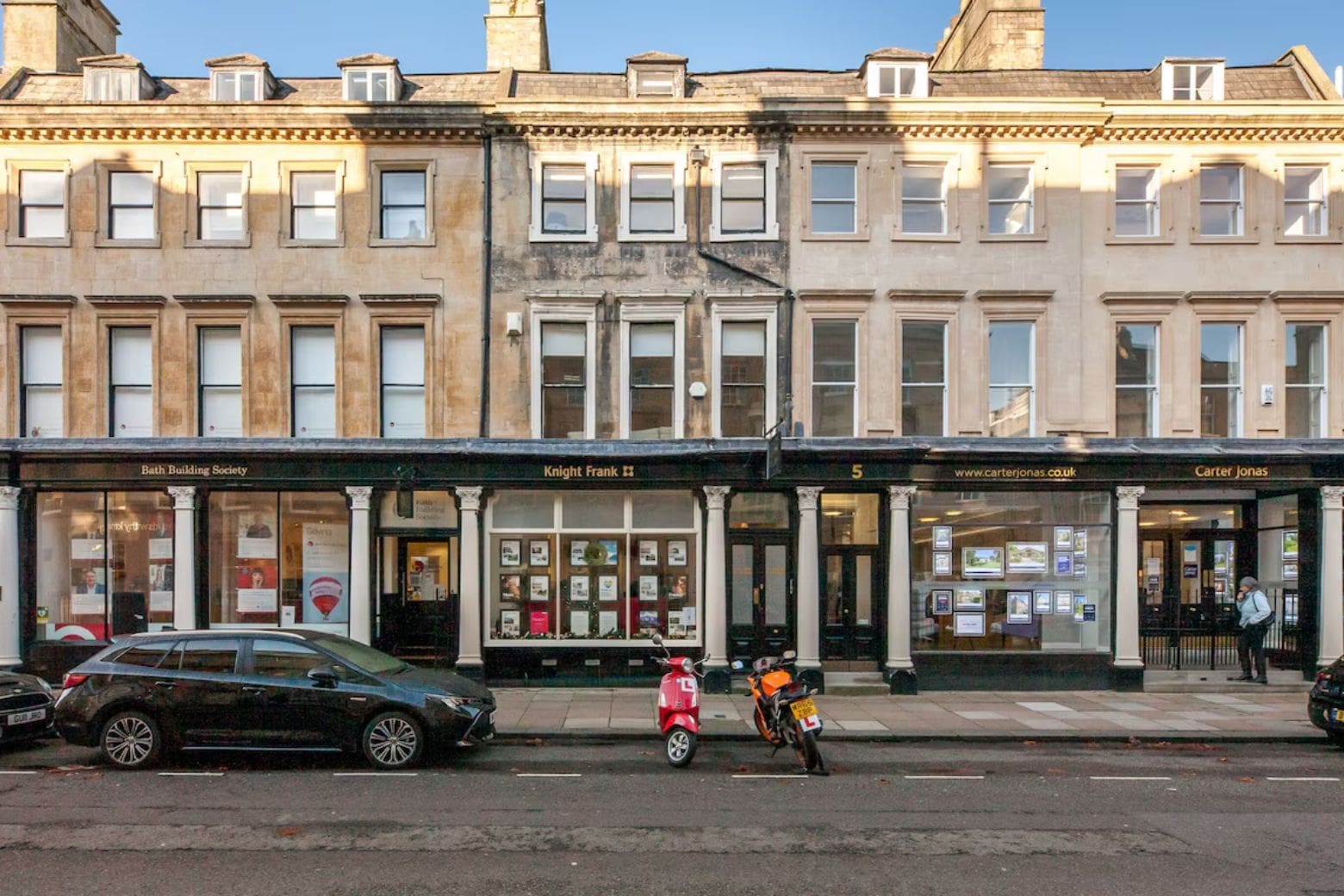 Elegant Georgian interiors with large windows and refined dining space in Airbnbs in Bath for a hen weekend.