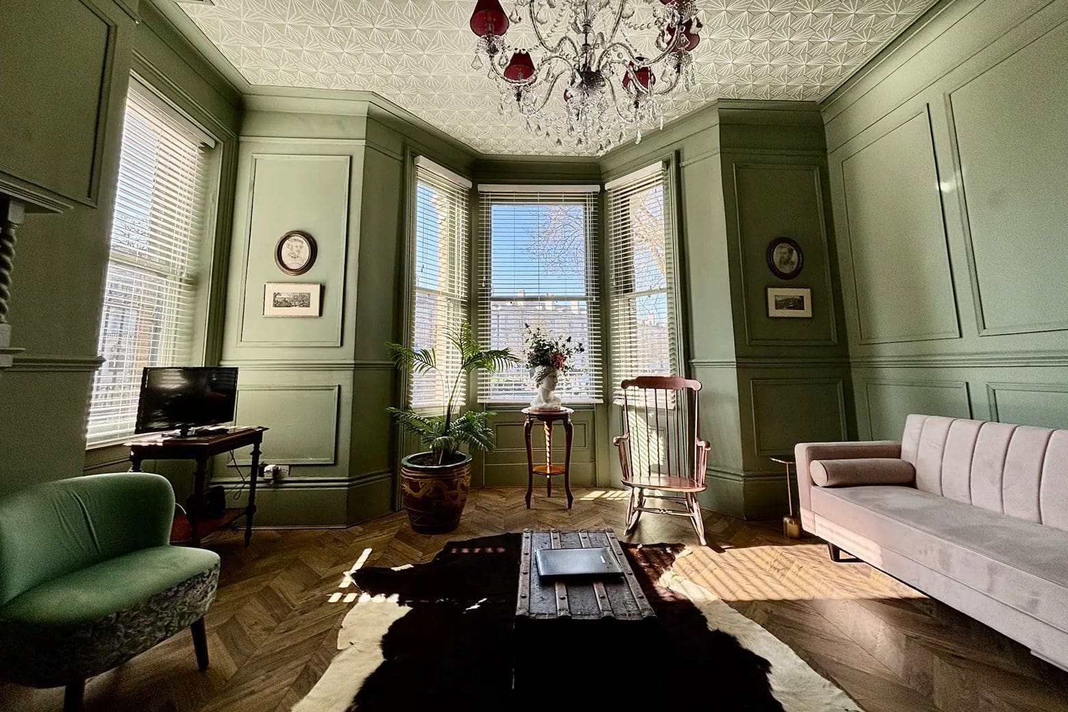 Colourful interiors with roll-top bath and stylish bedrooms in Airbnbs in Liverpool for a hen weekend.