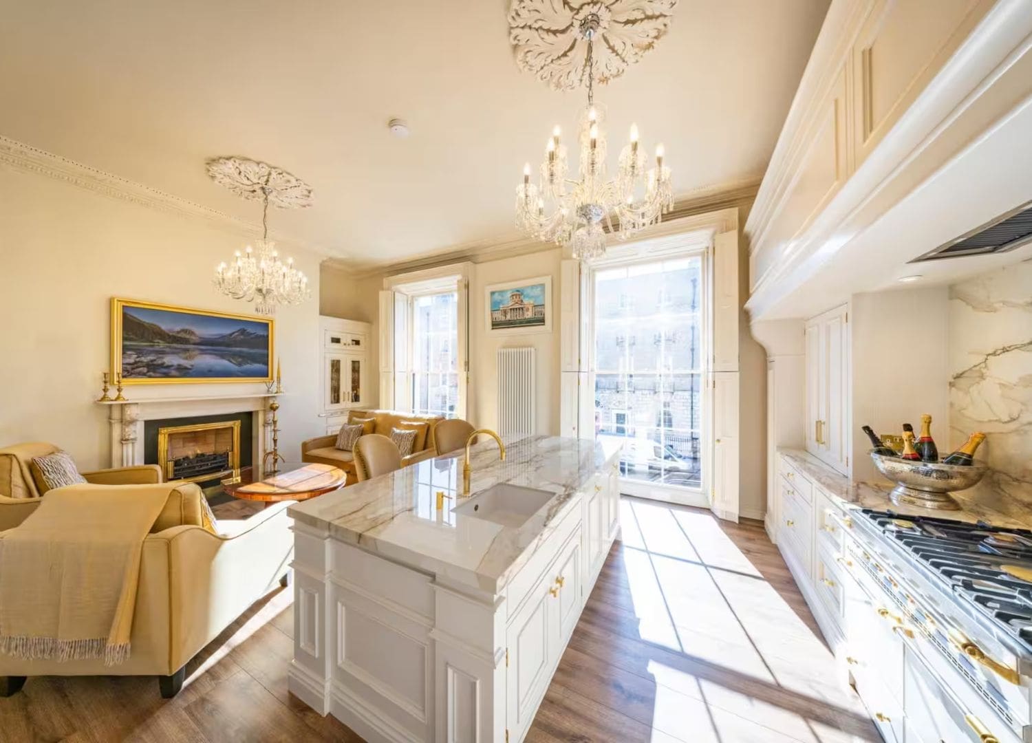 Georgian townhouse with high ceilings, en-suite bedrooms and classic interiors in Airbnbs in Dublin for a hen weekend near St Stephen’s Green.