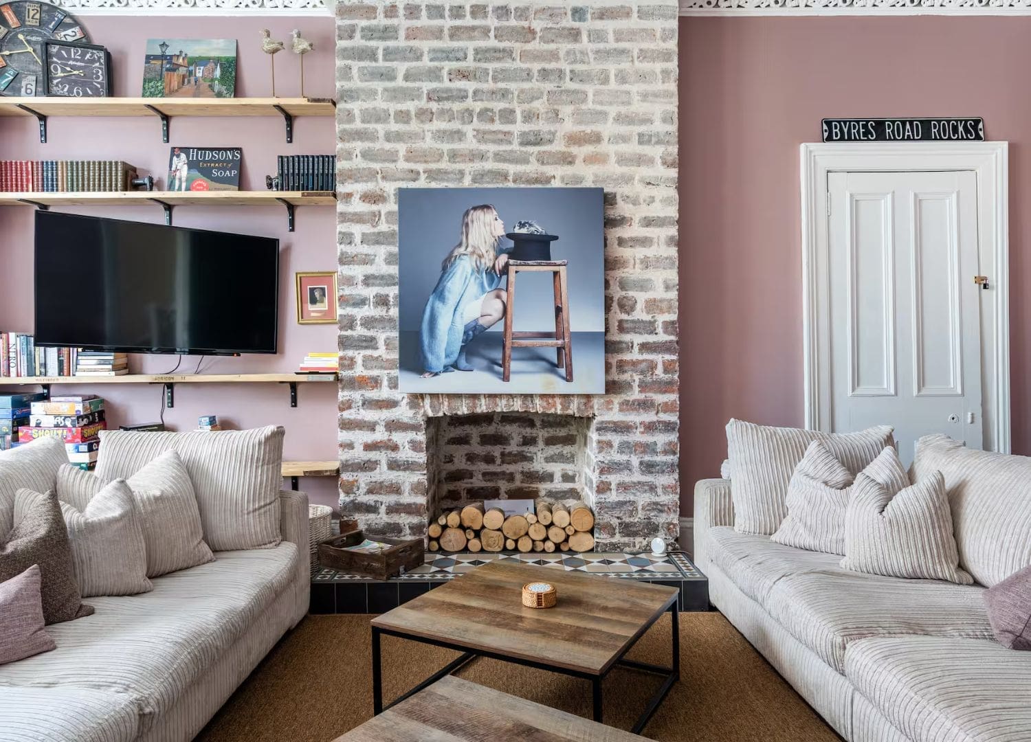 Characterful townhouse with collected interiors, en-suite bedrooms and generous dining space in Airbnbs in Glasgow for a hen weekend.