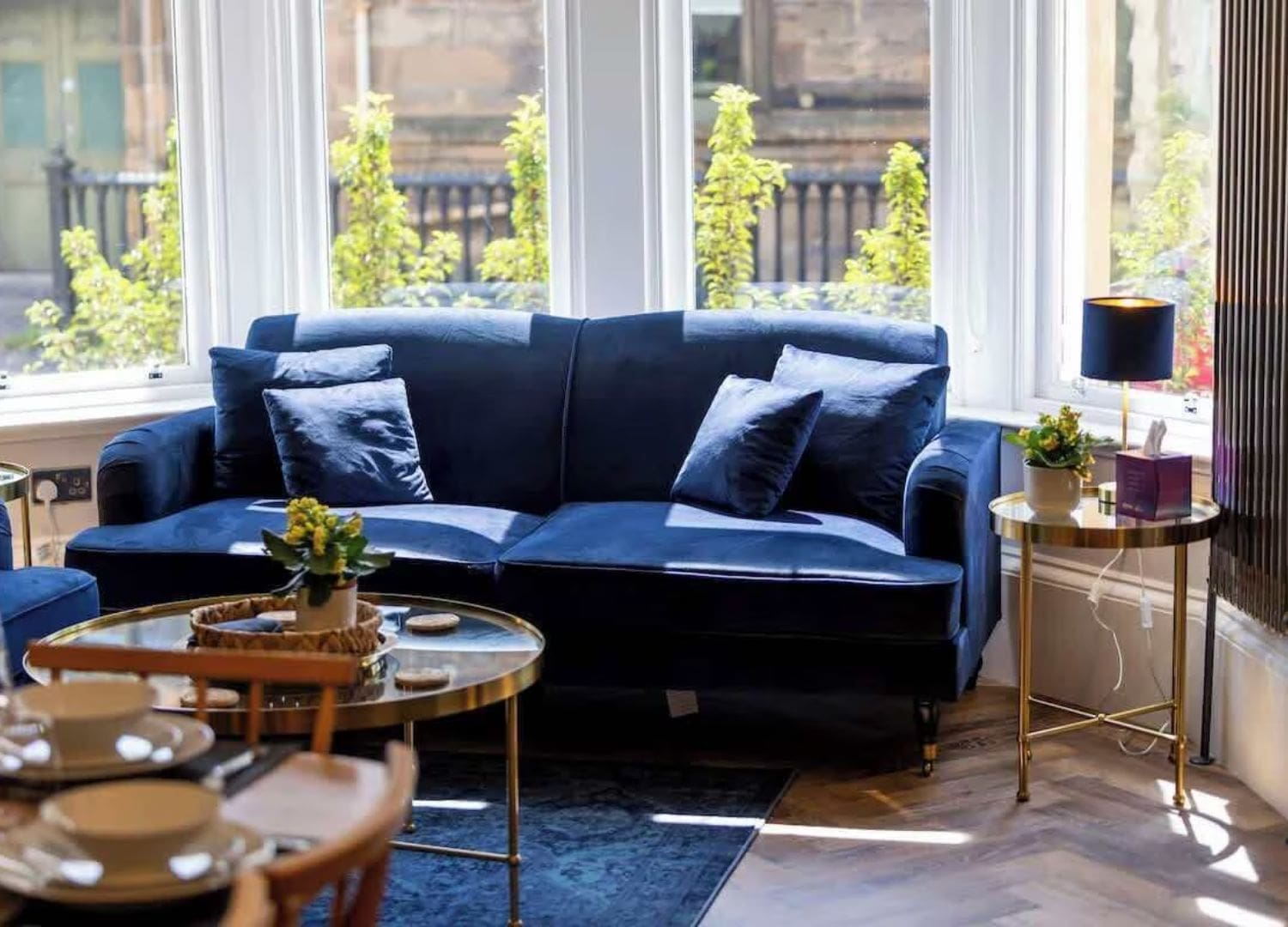 Elegant townhouse with period details, spacious kitchen and bright living area in Airbnbs in Glasgow for a hen weekend in the West End.