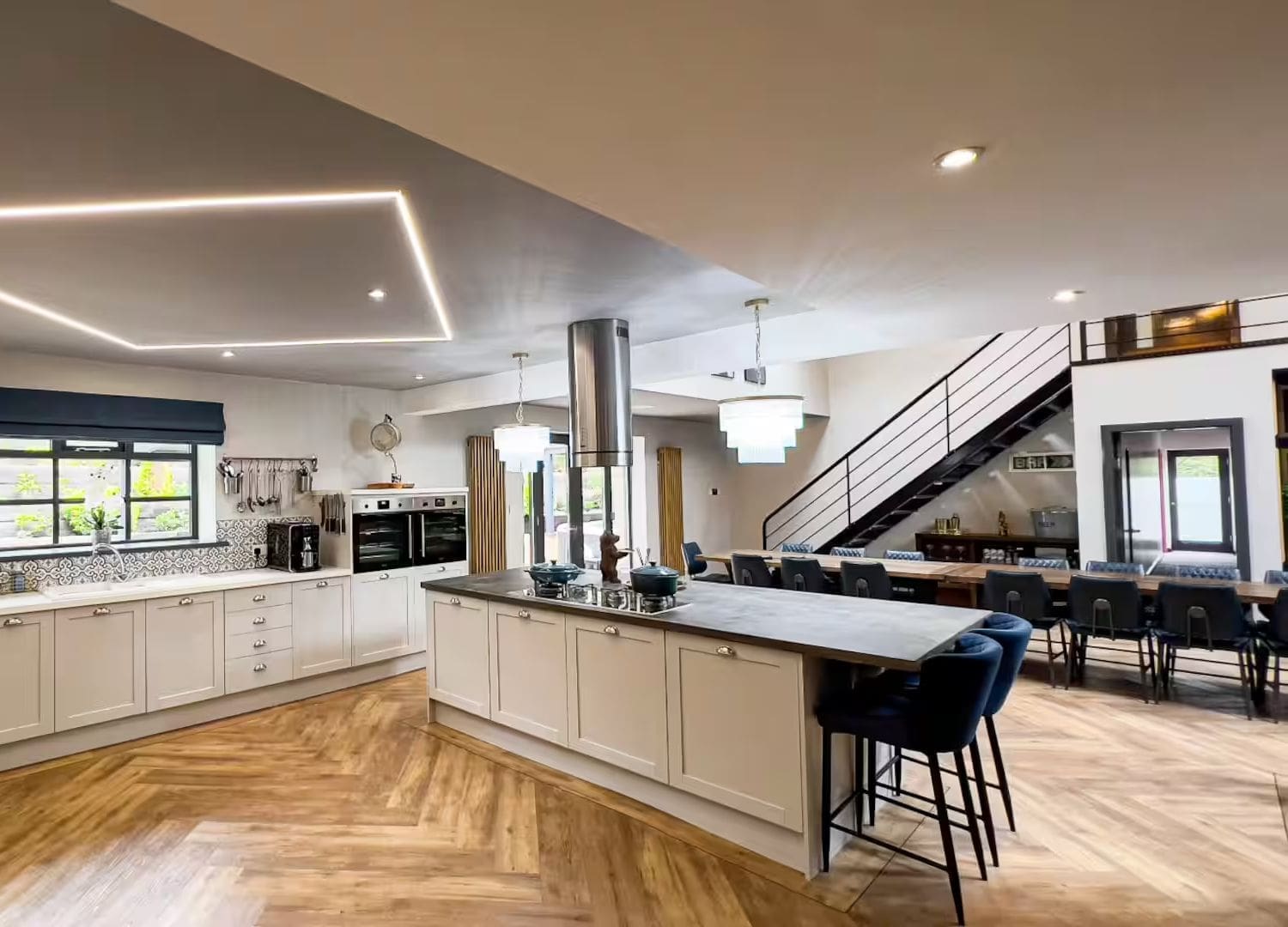 Maximalist group house with beauty room and twin hot tubs in Airbnbs in Newcastle for a hen weekend near the coast.