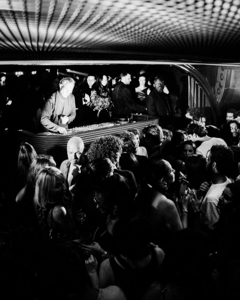 Sleek late-night club atmosphere at Silencio in Paris, an intimate spot for cocktails, DJs and going out-out on a girls’ trip.