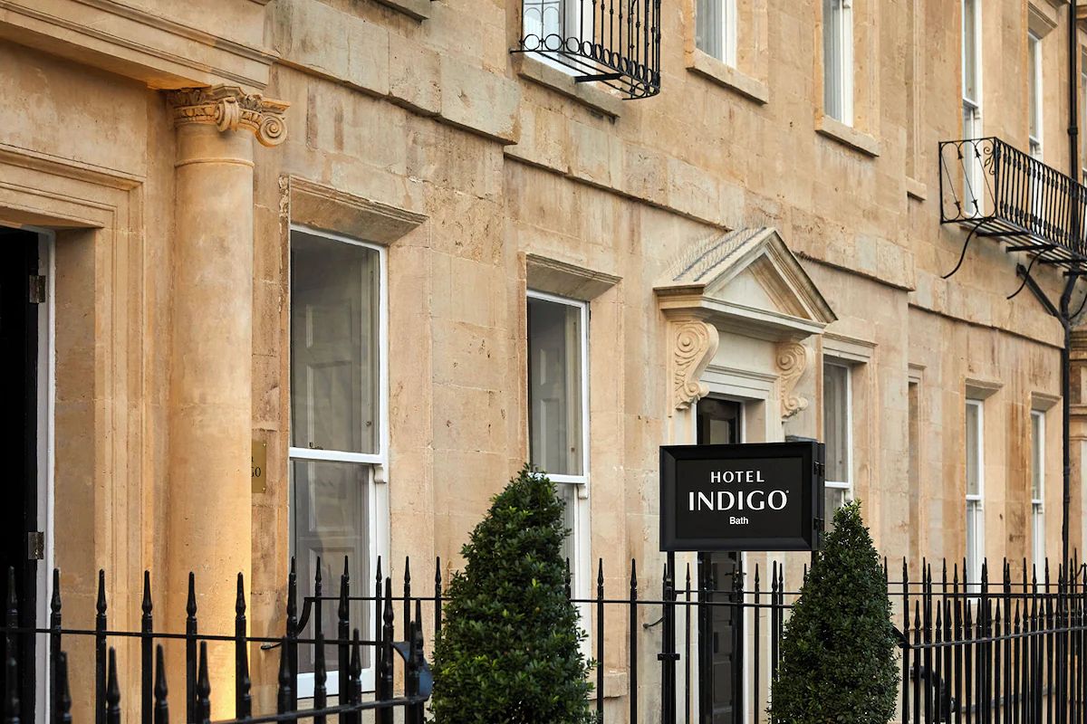 Georgian exterior of Hotel Indigo Bath, a centrally located Bath hen weekend hotel set within the city’s historic architecture.