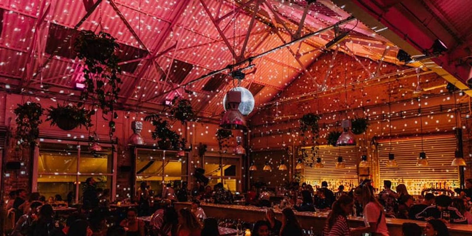 Dinner, cocktails and live late-night entertainment at Firehouse Manchester for a Manchester hen weekend.